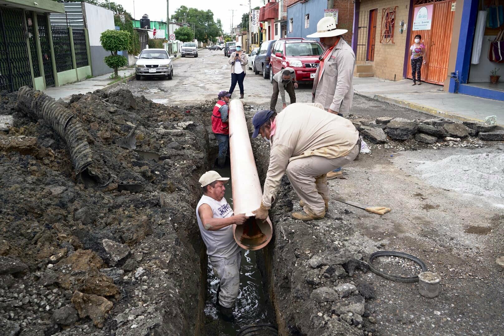 Arreglo de tubería en barrio Restrepo de Ibagué, deja sin agua el sector