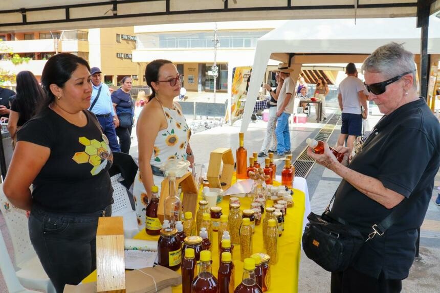 Éxito total en la feria más dulce, y saludable, la de la miel