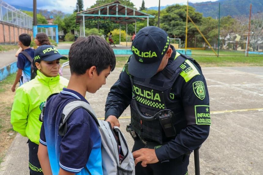 Aumentan vigilancia de los entornos de los colegios en Ibagué