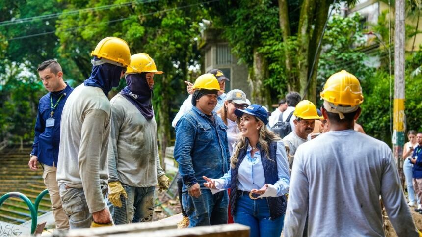 Avanzan las obras en el Parque Centenario en medio de dudas por su ejecución