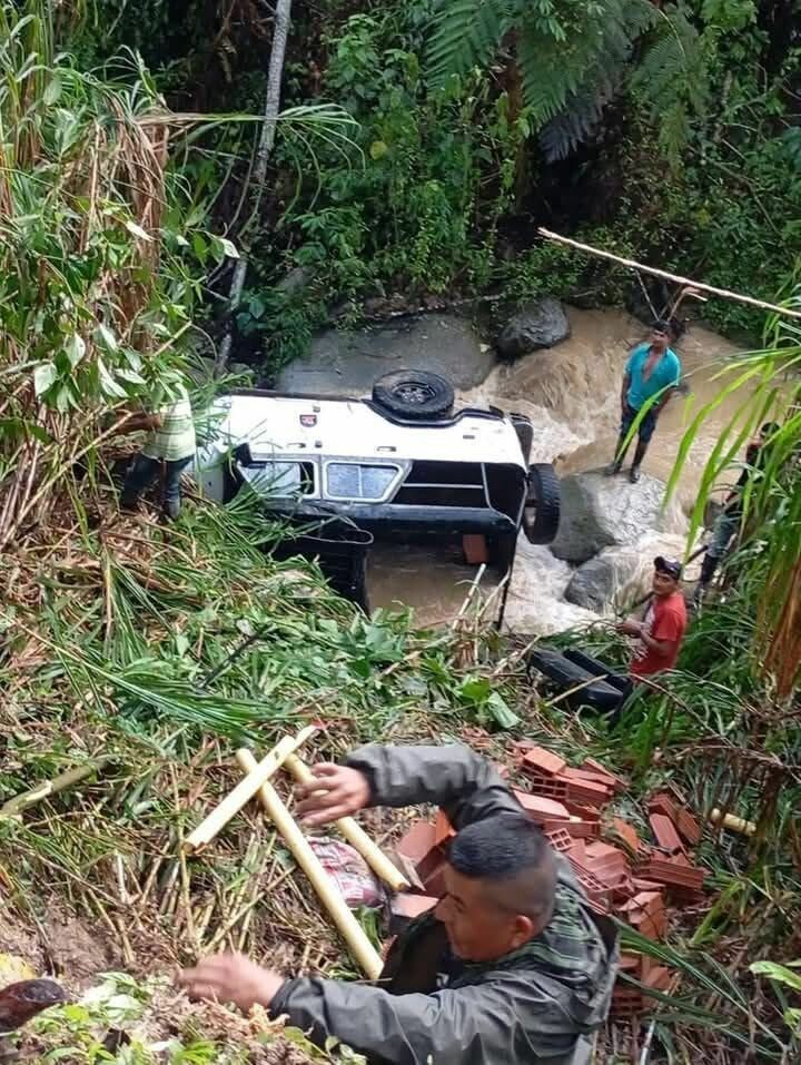 ¡Campero rodó en vía rural de Rioblanco