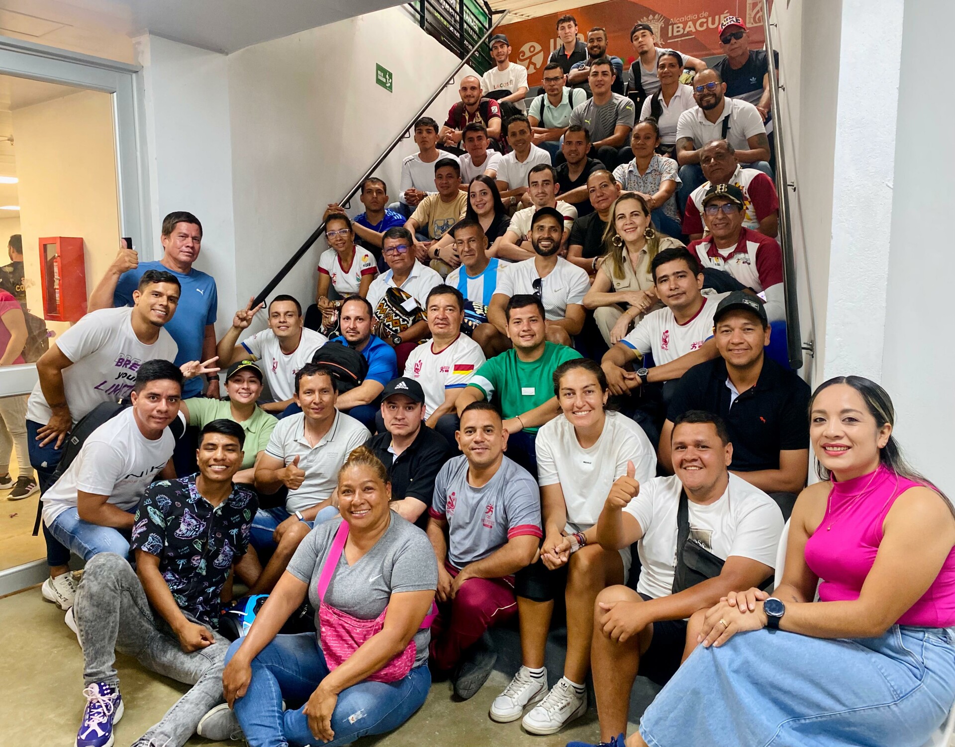 Capacitan a 100 formadores en levantamiento de pesas en el Tolima