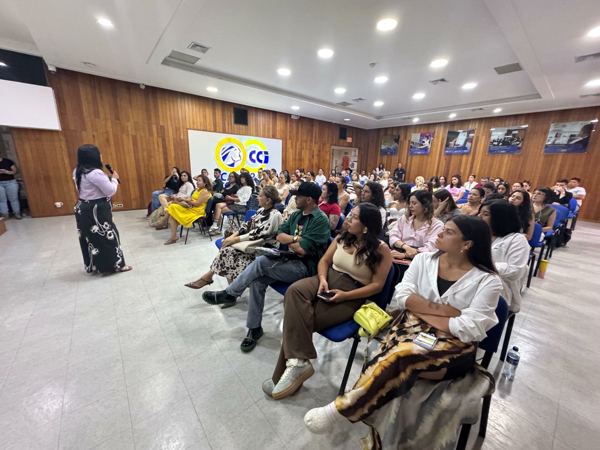 Conferencias sobre sostenibilidad y materiales innovadores en Ibagué, Negocios & Moda 2025