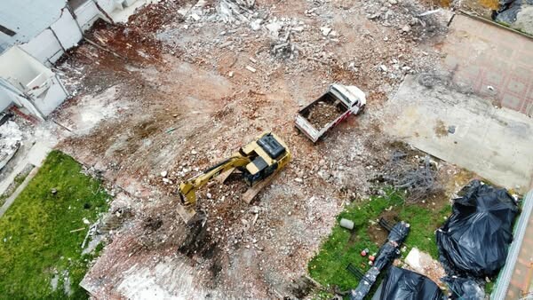 Despareció el antiguo hospital de Planadas, para darle paso al nuevo edificio