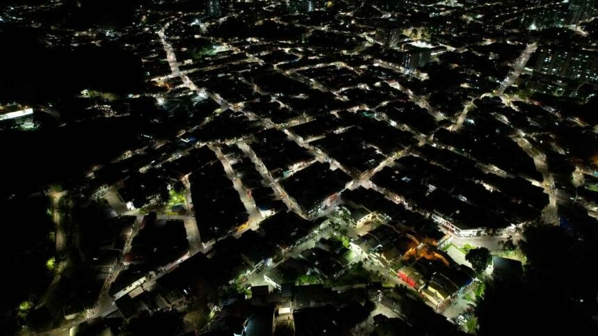 El barrio del norte de Ibagué reemplazó sus viejas lámparas de sodio por luminarias LED