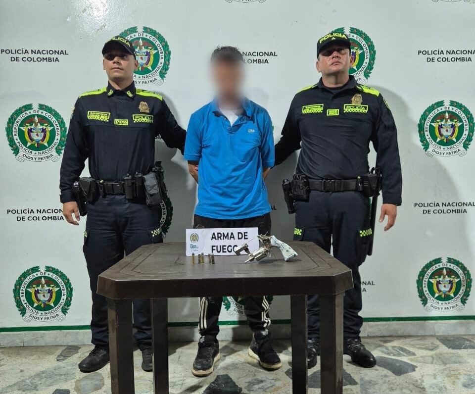 El hombre, de 38 años, fue capturado en flagrancia cuando intentaba asaltar a un conductor de servicio público