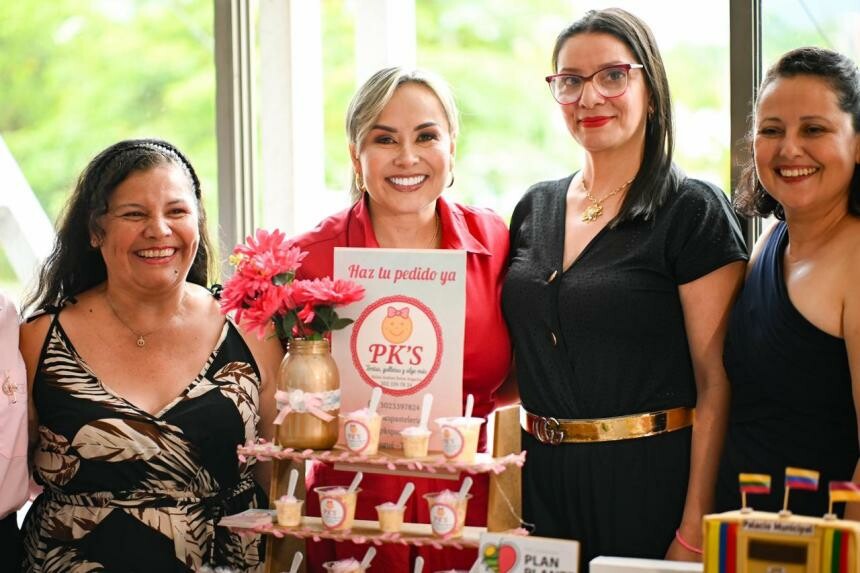 Entregan 100 kits de capital semilla a emprendedores de Ibagué