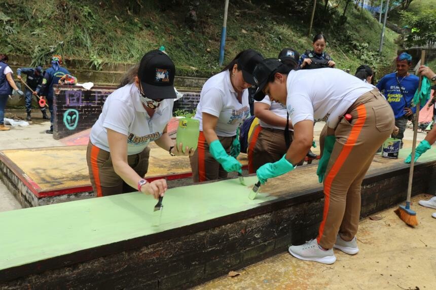 21 presos salieron de la cárcel un día, para limpiar un parque en Ibagué