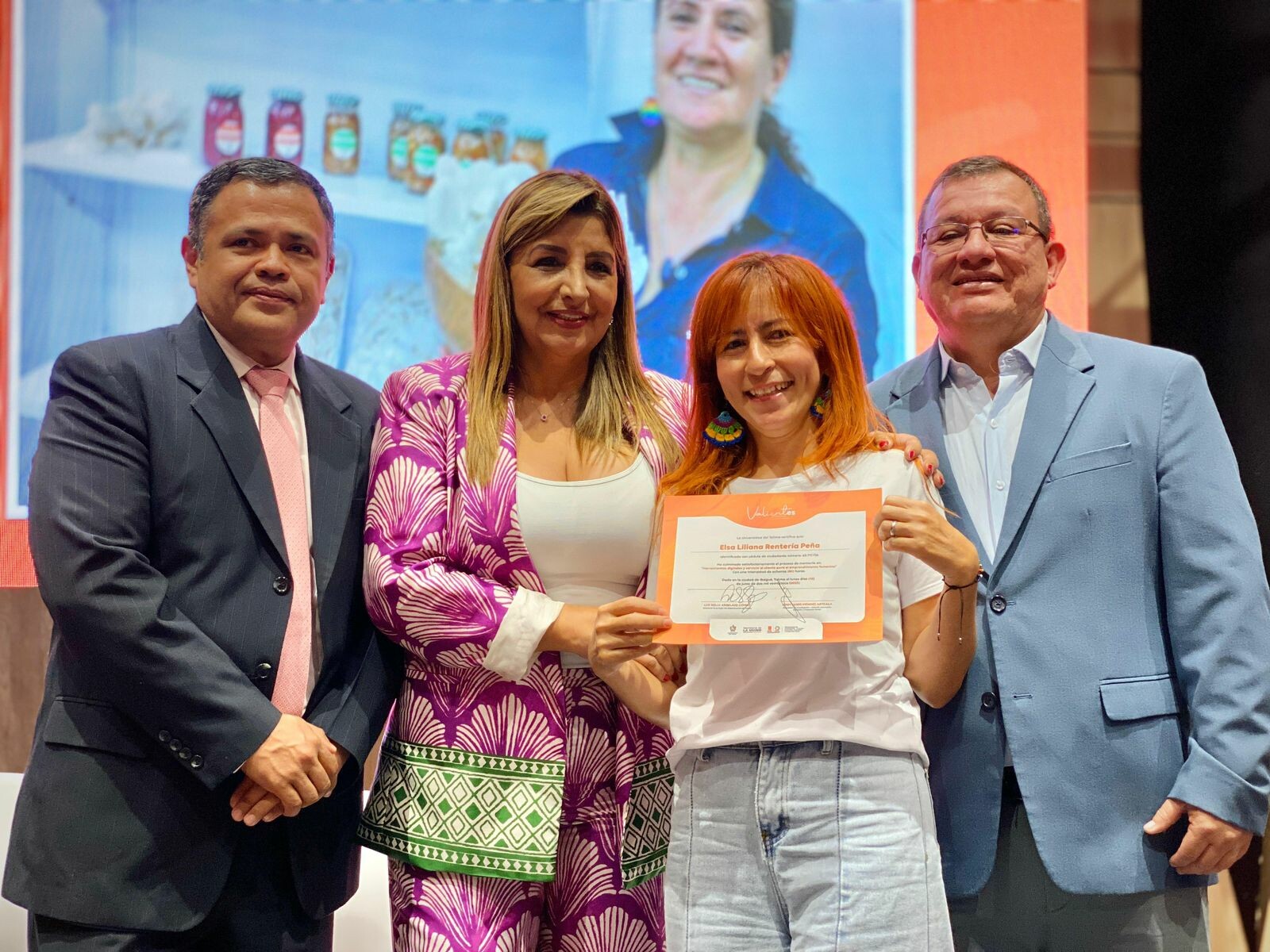 Finalizó con éxito el programa 'Mujeres en TIC' con entrega de herramientas digitales y formación empresarial