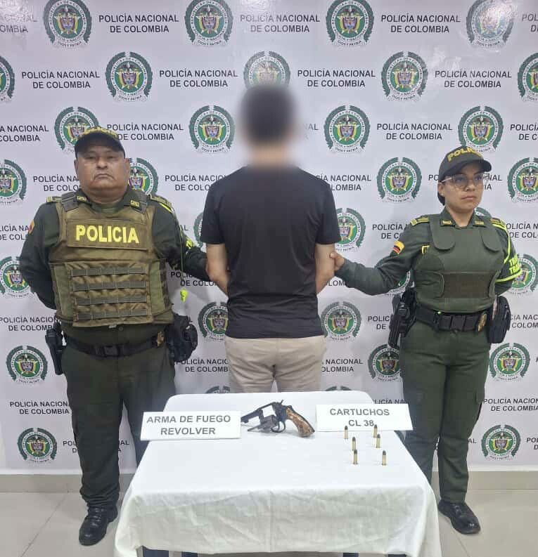 Hombre detenido con armado en vía Fresno–Honda