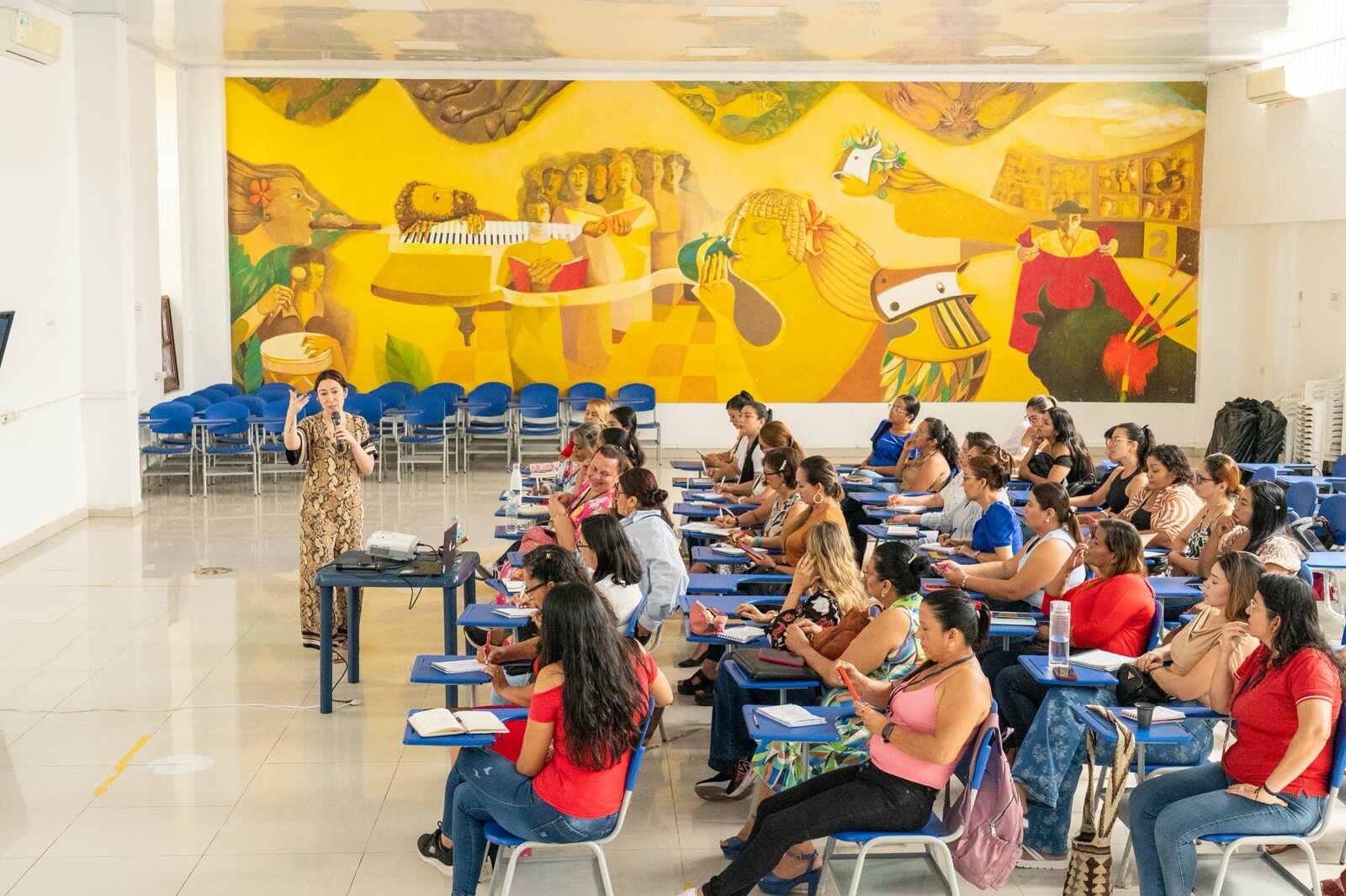 60 mujeres culminaron la cohorte 2 de la Escuela de Liderazgo Público e Incidencia Política en Espinal