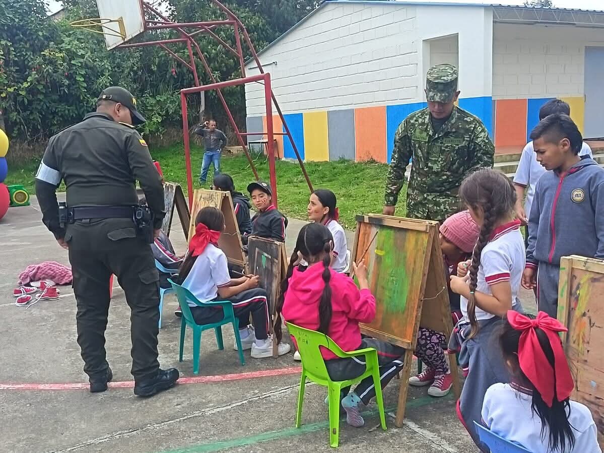 Estudiantes y comunidades de Roncesvalles participan en jornadas de arte, pedagogía y reconciliación
