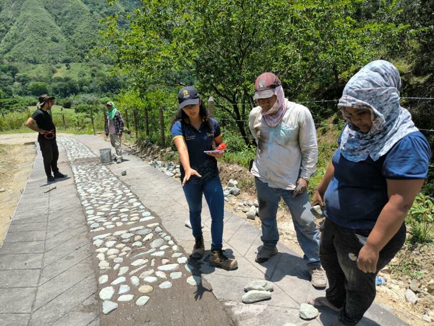 El proyecto cubre 103 veredas con más de 12.000 metros lineales de vías