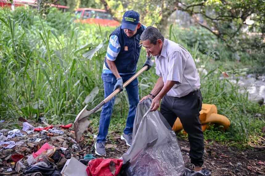 Intervienen ronda hídrica de Los Rosales por grave acumulación de residuos
