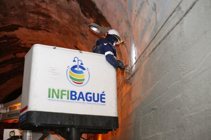 Instalan luminarias LED en túneles del sector Boquerón