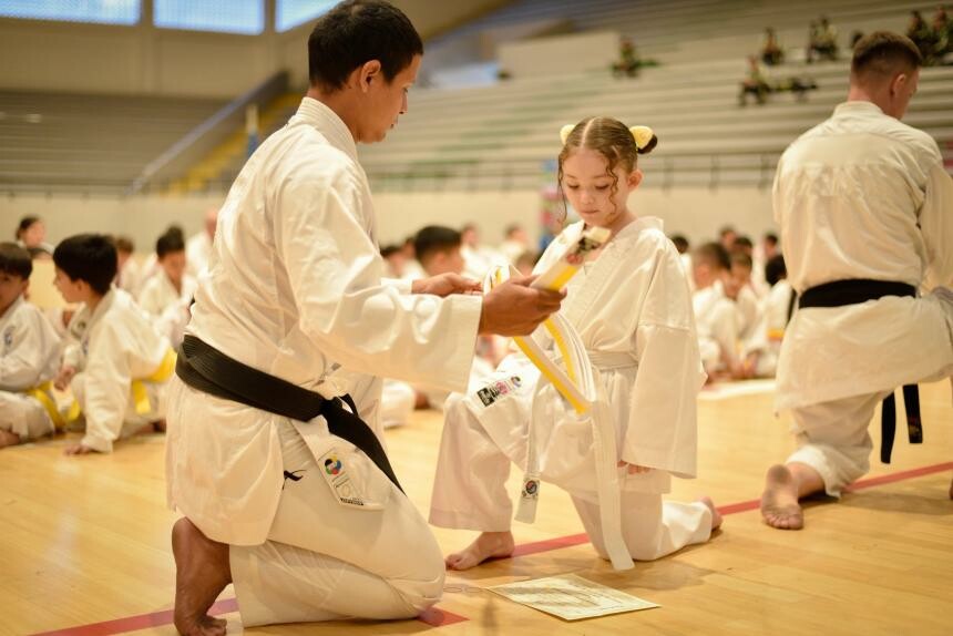 200 karatecas cambiarán de cinturón en jornada de ascensos técnicos