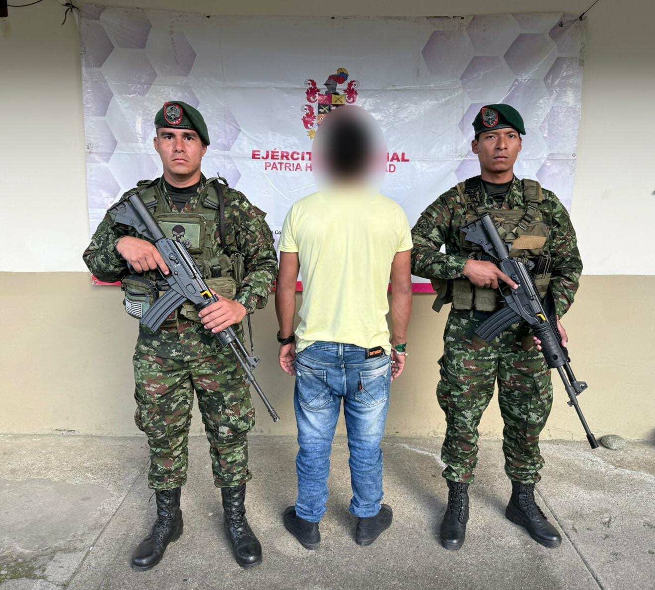 Integrante de grupo armado se entrega a la justicia en Tolima