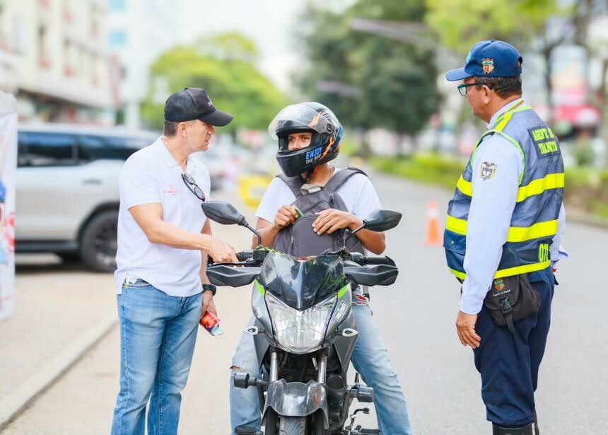 231 comparendos y 13 heridos tras operativos viales del fin de semana