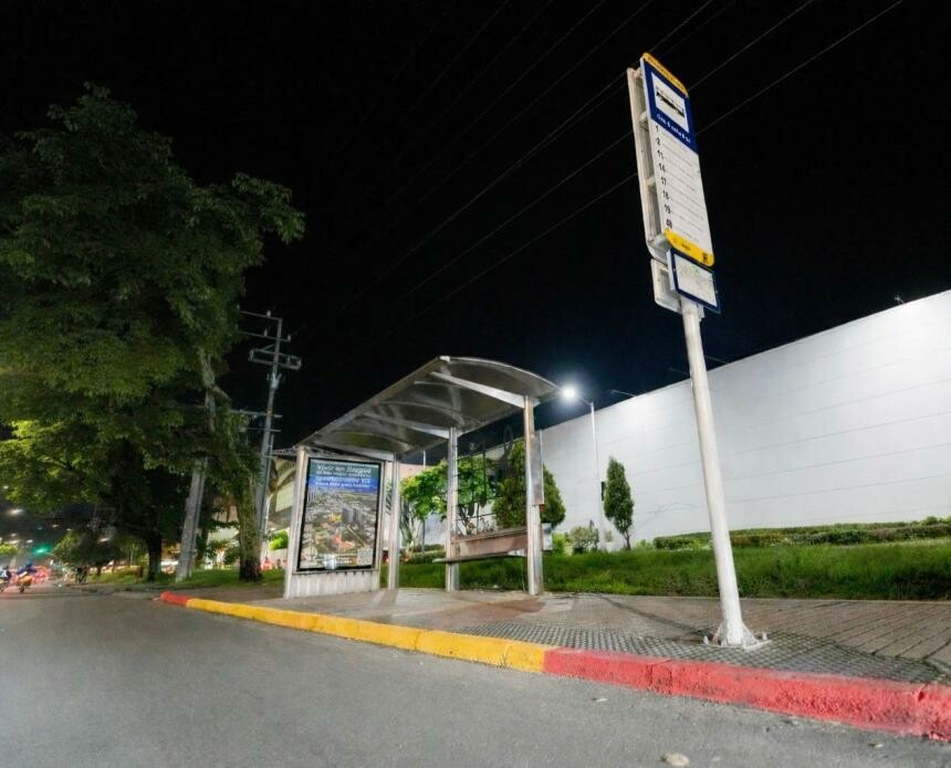 Ibagué redefine paraderos con nueva demarcación en andenes urbanos