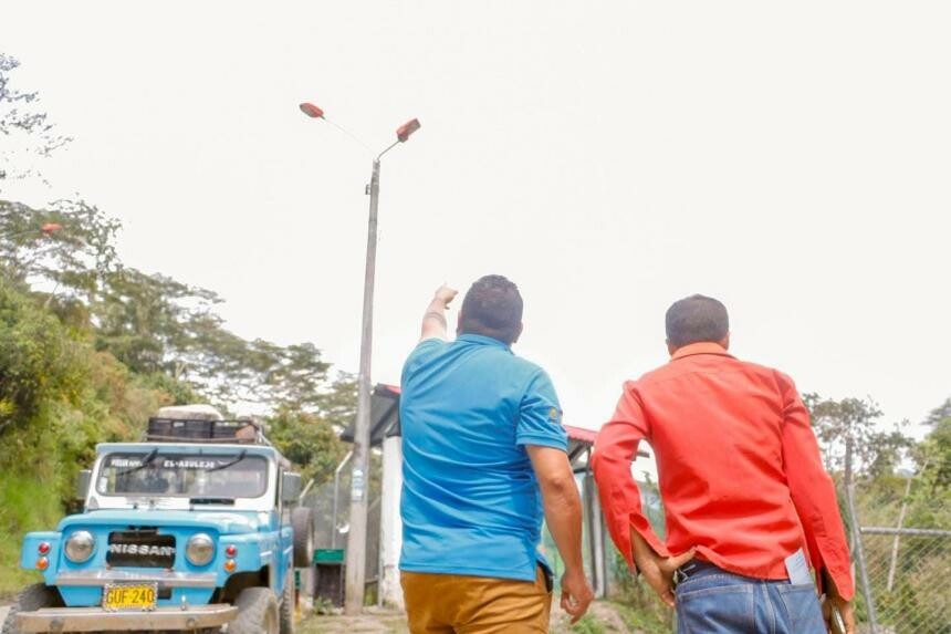 Modernizan alumbrado público en Dantas y Laureles con tecnología LED