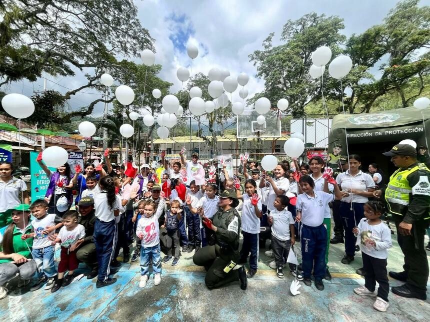 Ibagué conmemora el Día de las Manos Rojas