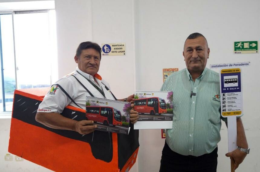 Conductores de Ibagué reciben capacitación sobre paraderos tipo banderín