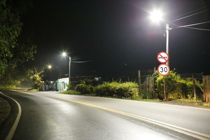 Instalan 150 luminarias LED en seis veredas de Gamboa