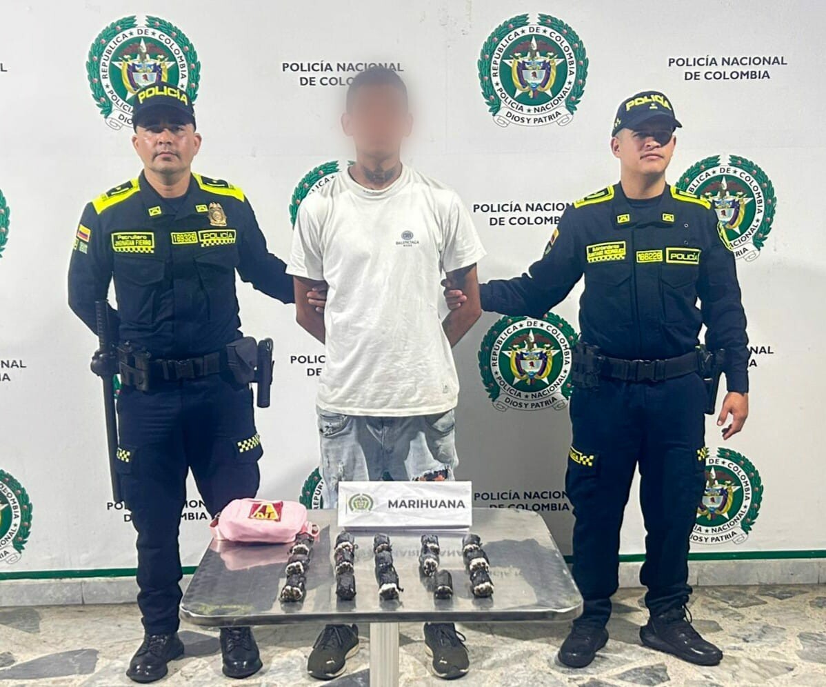 Capturan a presunto expendedor con 150 cigarrillos de marihuana