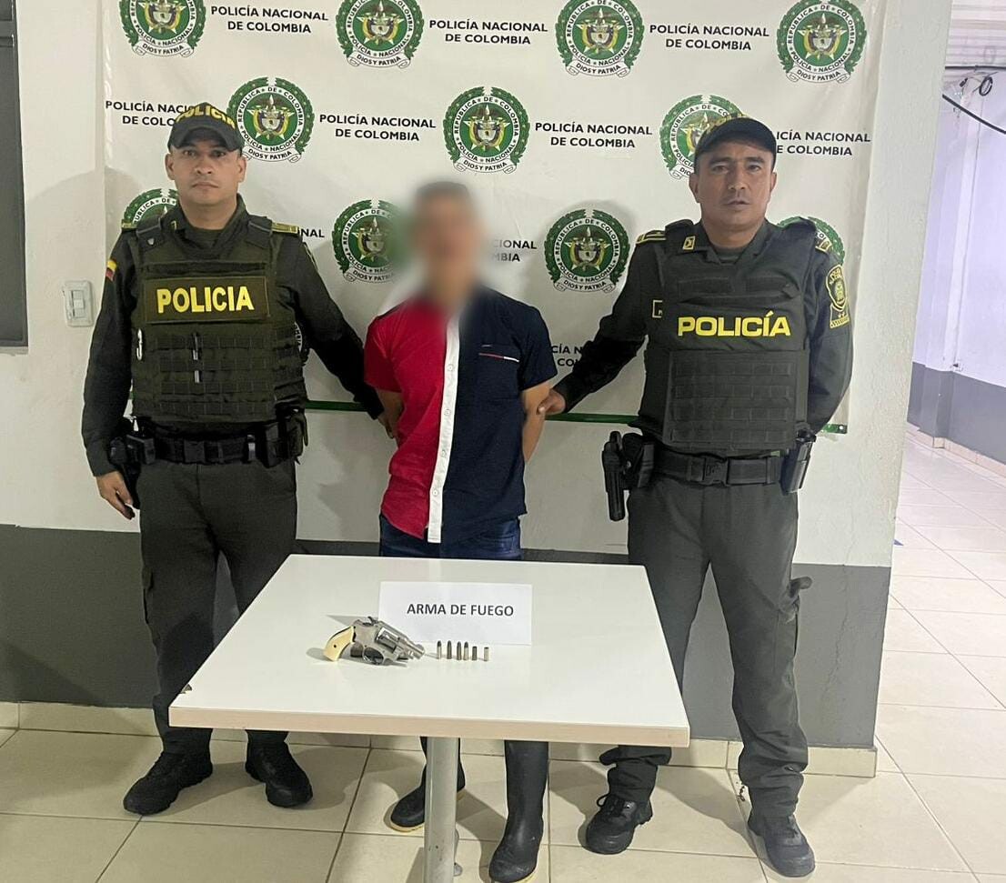 Capturan a hombre armado en operativo nocturno en San Antonio