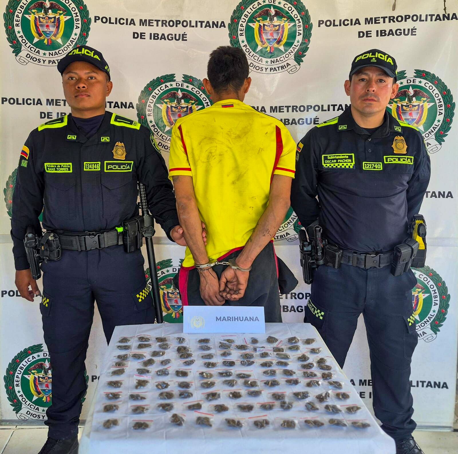 Capturan a “El Piojo” con droga y orden vigente
