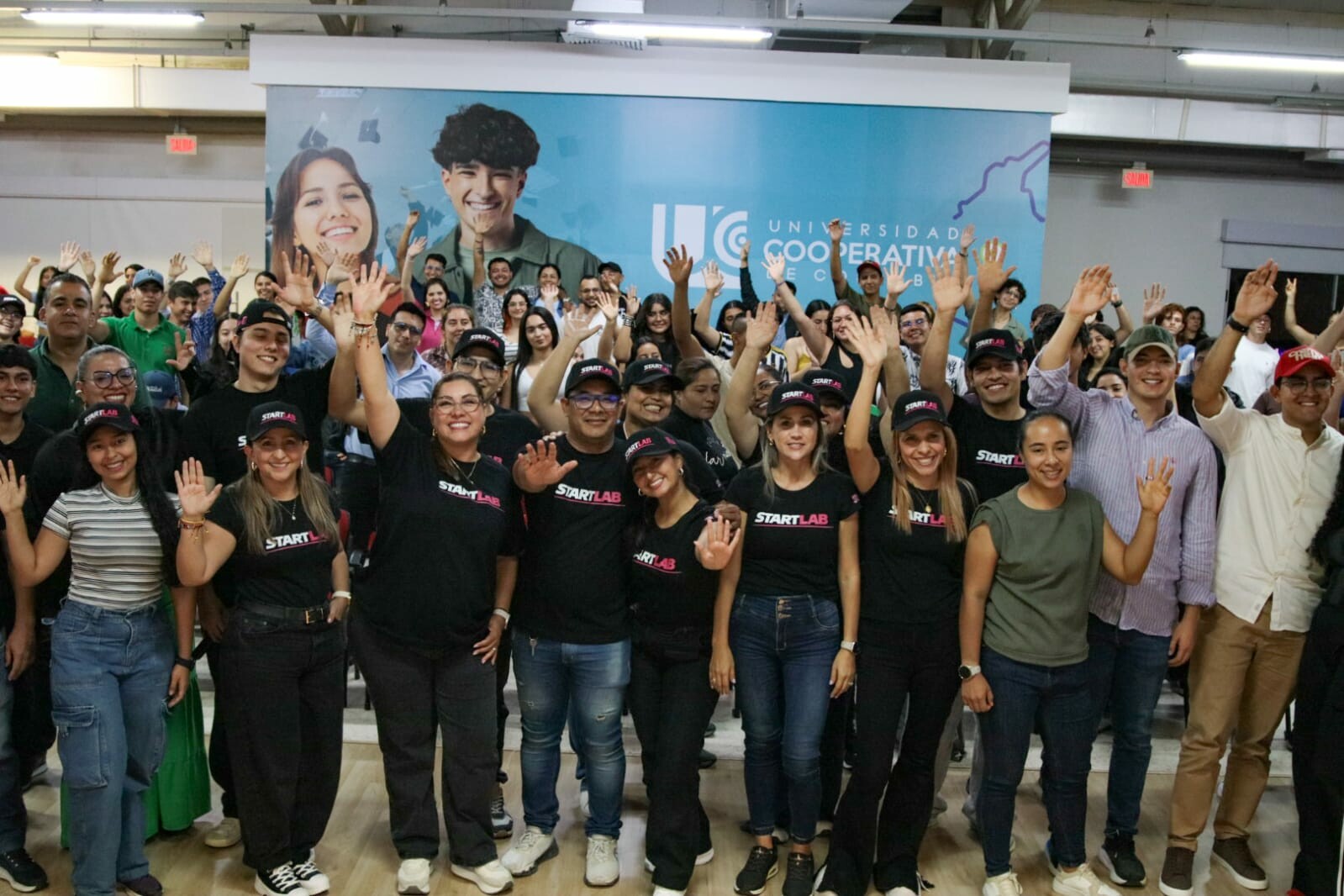 STARTLAB entrega capital y apoyo a 40 emprendimientos juveniles