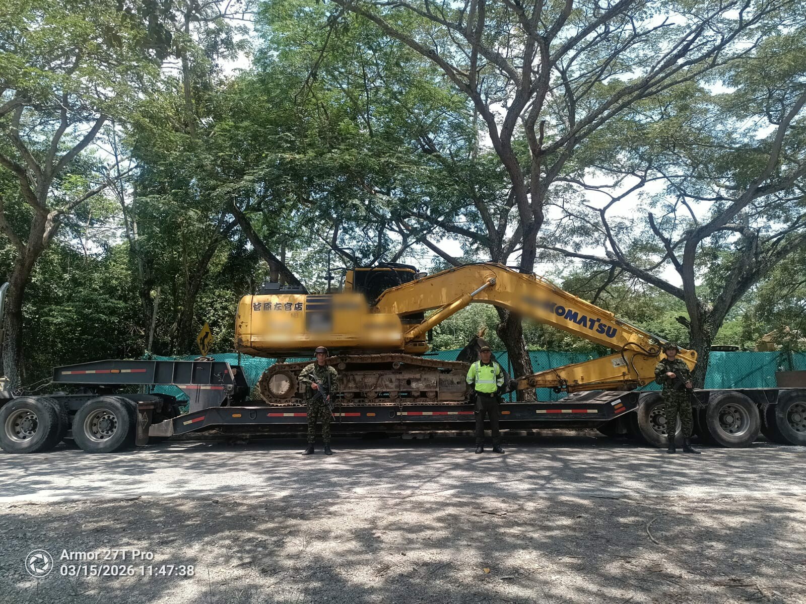 Incautan retroexcavadora por transporte ilegal en vía Guamo-Ortega