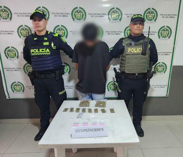 Capturan joven con drogas listas para distribución en pleno centro