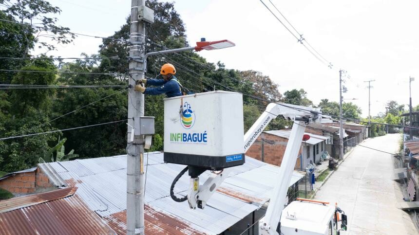 Reemplazan más de 200 luminarias en zona rural de El Salado