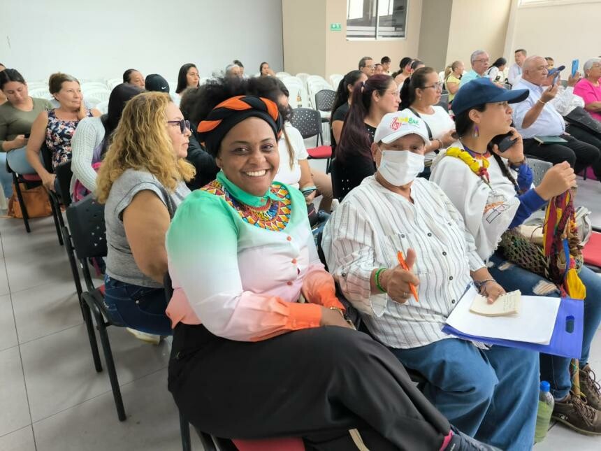 Lanzan cartilla financiera para mujeres rurales