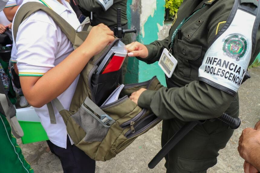 Refuerzan seguridad en colegios de Ibagué