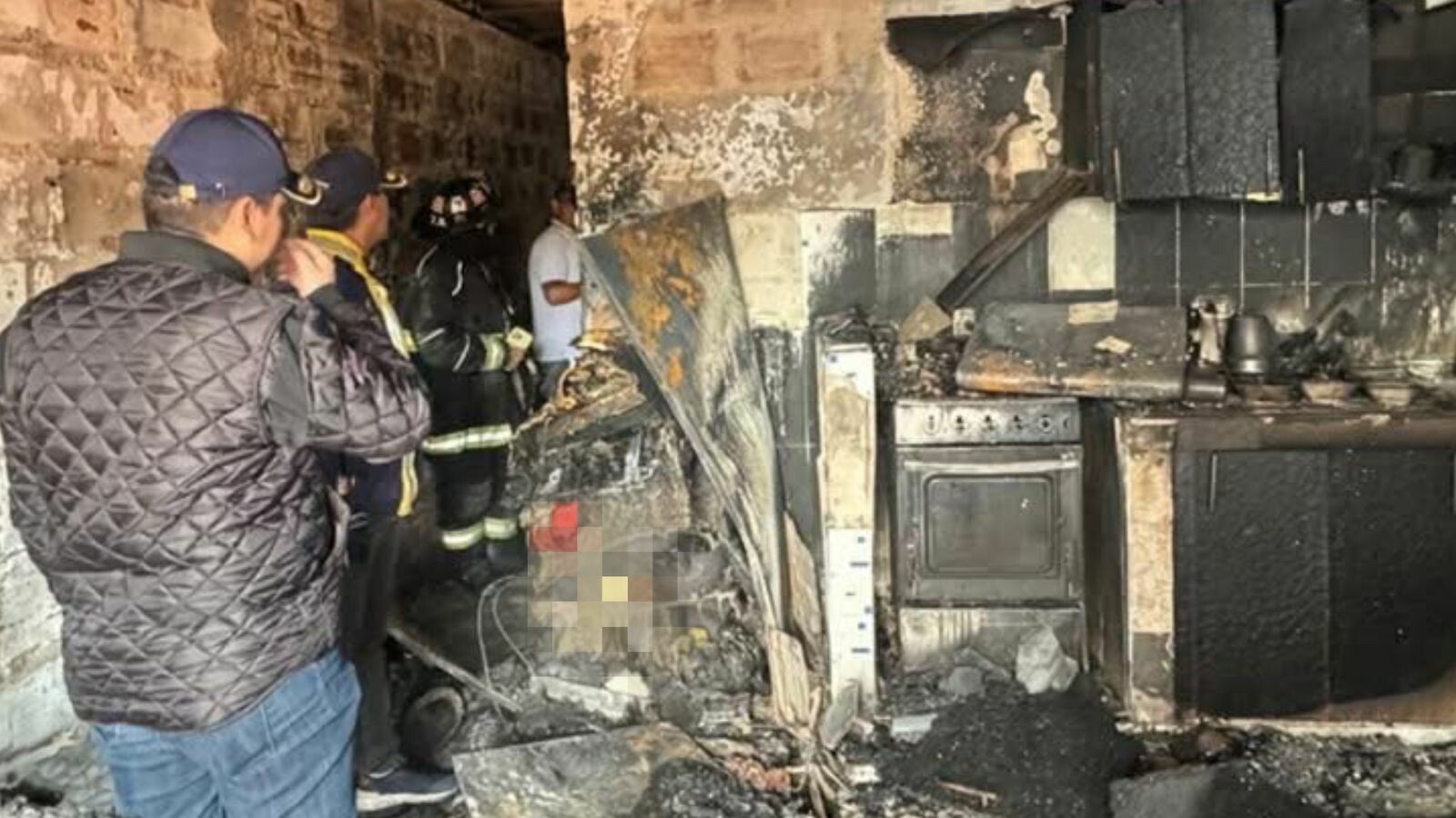 Incendio destruye segundo piso de vivienda en Arkalá