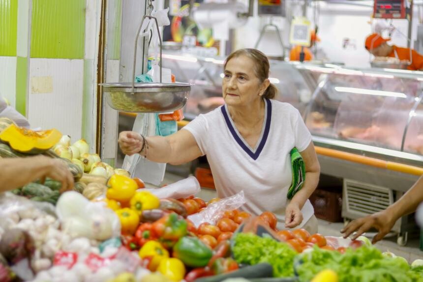 Bajan precios de alimentos clave en plazas de Ibagué