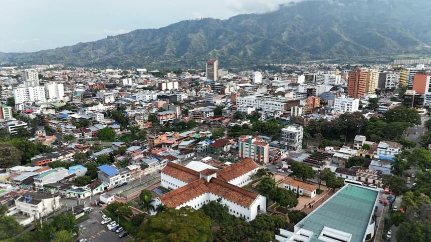 Cumbre internacional reúne a 30 países sobre economía circular