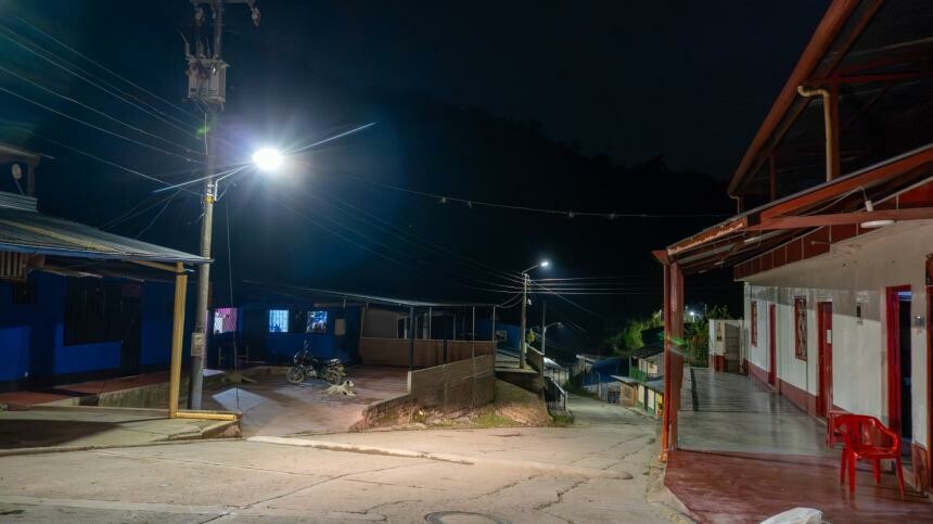 Modernizan alumbrado en Laureles y zonas rurales de Ibagué