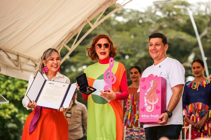 Ibagué interviene su centro con homenaje a Ágatha Ruiz