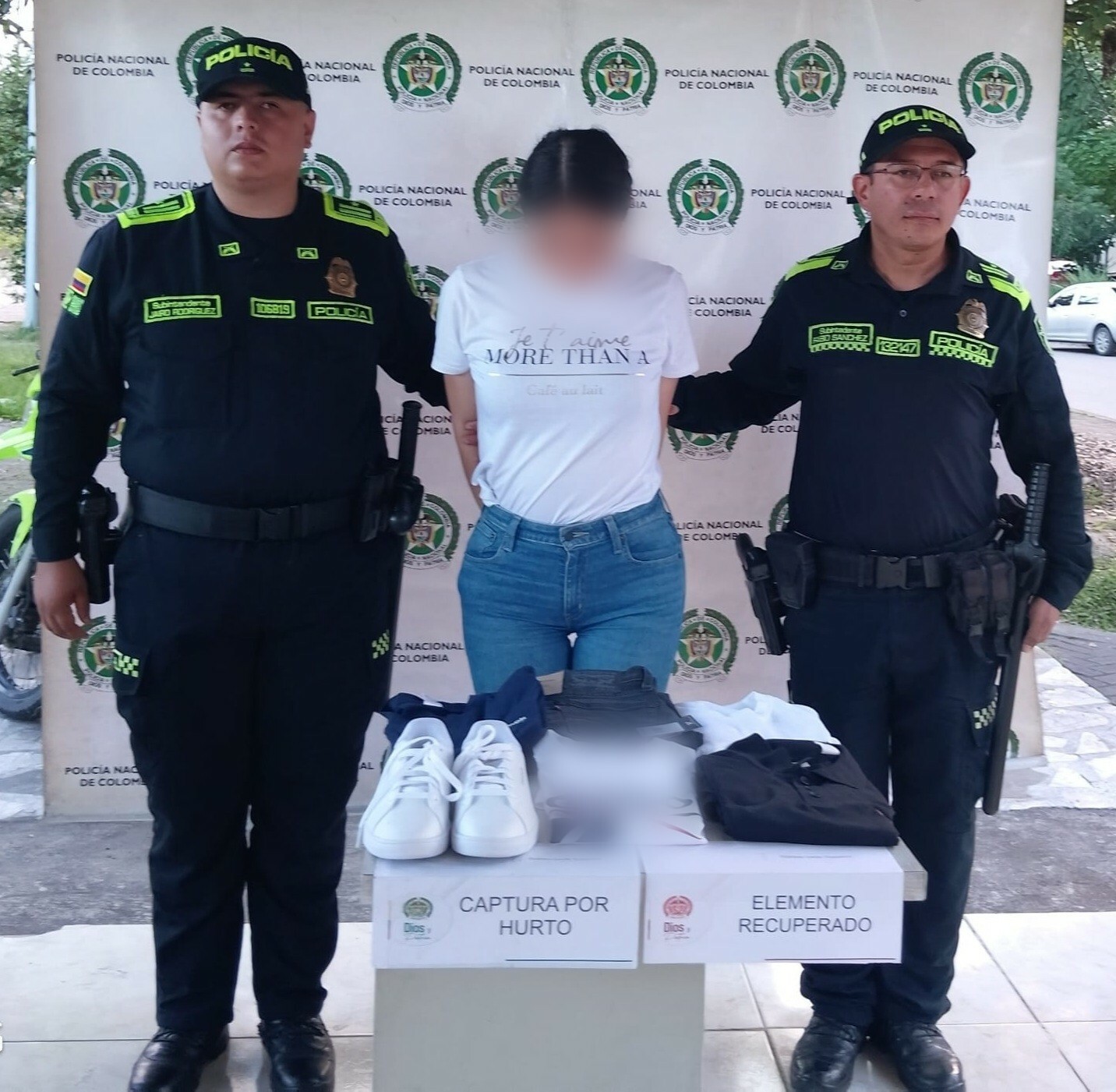 Capturan mujer con prendas robadas en comercio del norte