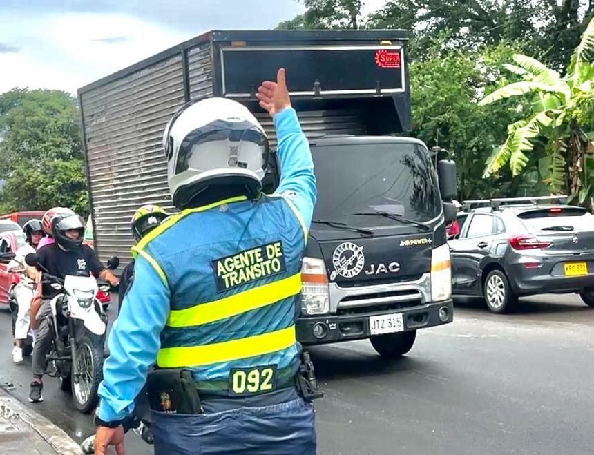 Cierre en Ambalá colapsa movilidad en el norte de Ibagué