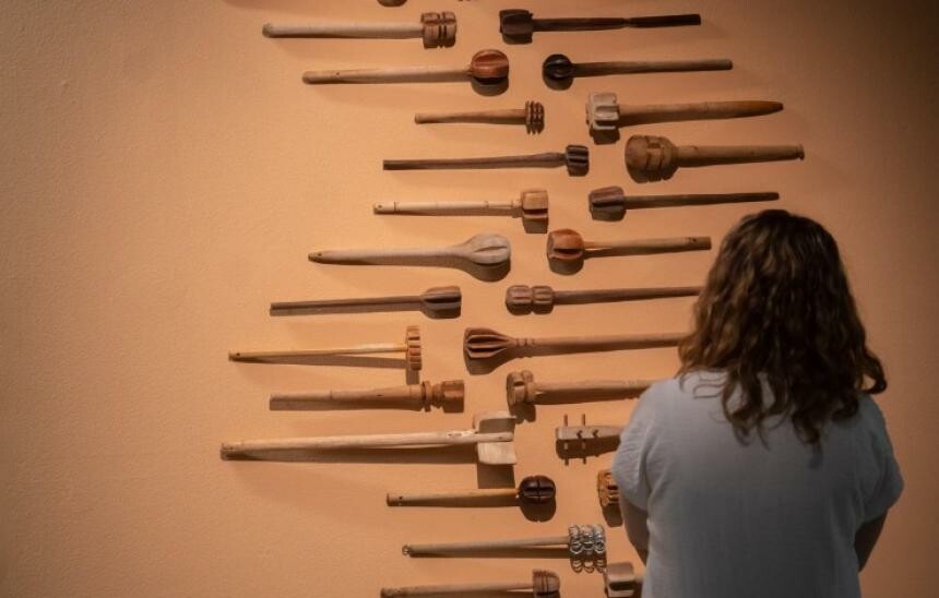Exposición revive objetos rurales documentados hace cuatro décadas
