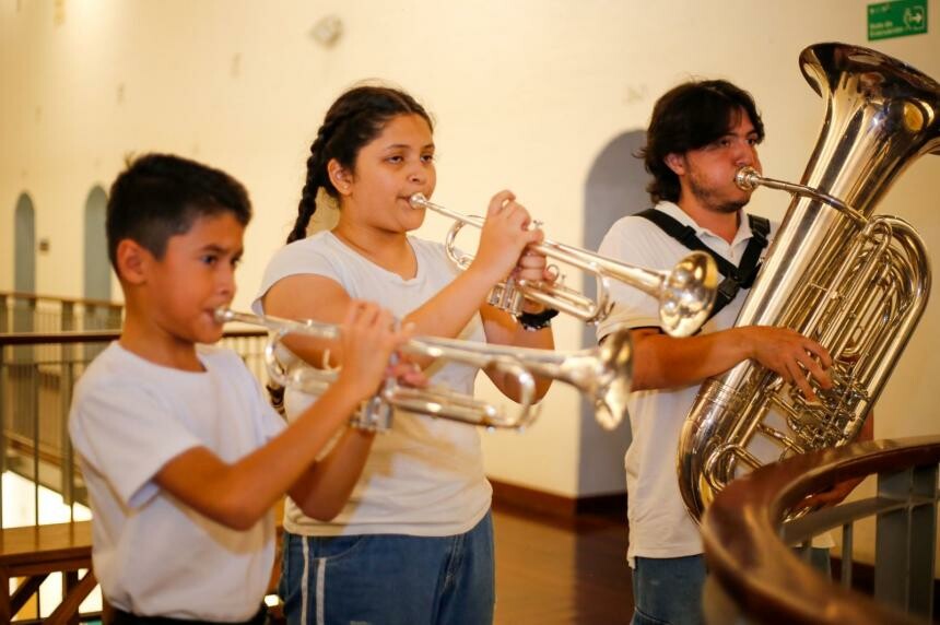 Escuela Artística Panóptico recibirá nueva dotación de instrumentos