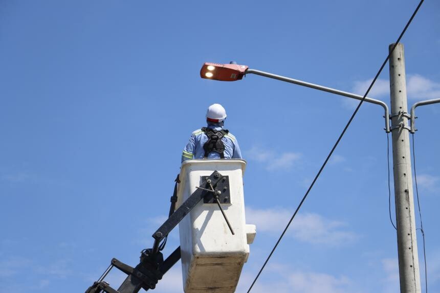 Tribunal falla por luminarias defectuosas instaladas en vías