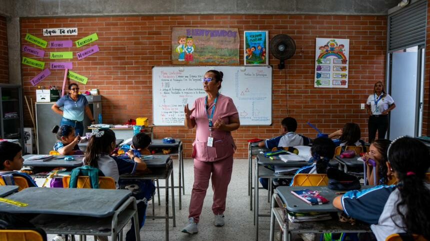 Niños vacunados y colegios bajo alerta por riesgo de dengue