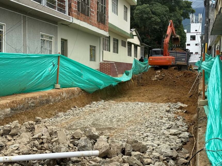 Obras en el Jordán mantienen cierres parciales y cambios en la movilidad