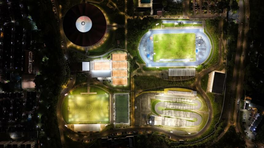 Fallas en iluminación obligan mantenimiento en escenarios del Parque Deportivo