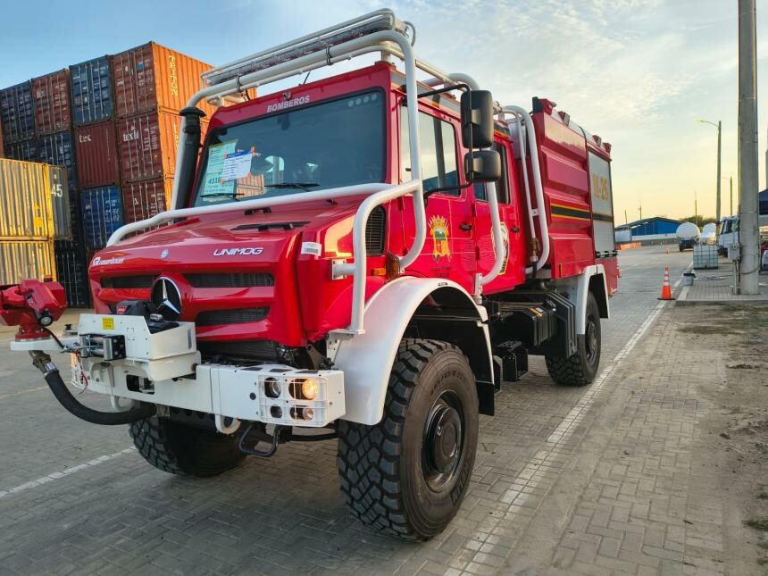 Máquina forestal millonaria sigue retenida en puerto de Cartagena